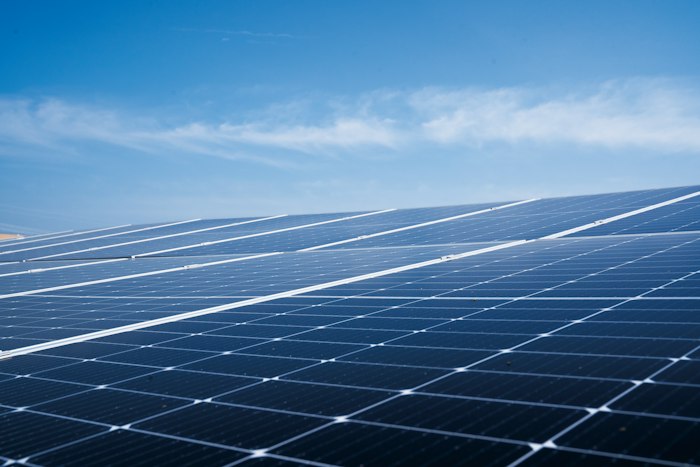 Tấm pin 2 mặt Bifacial 580W